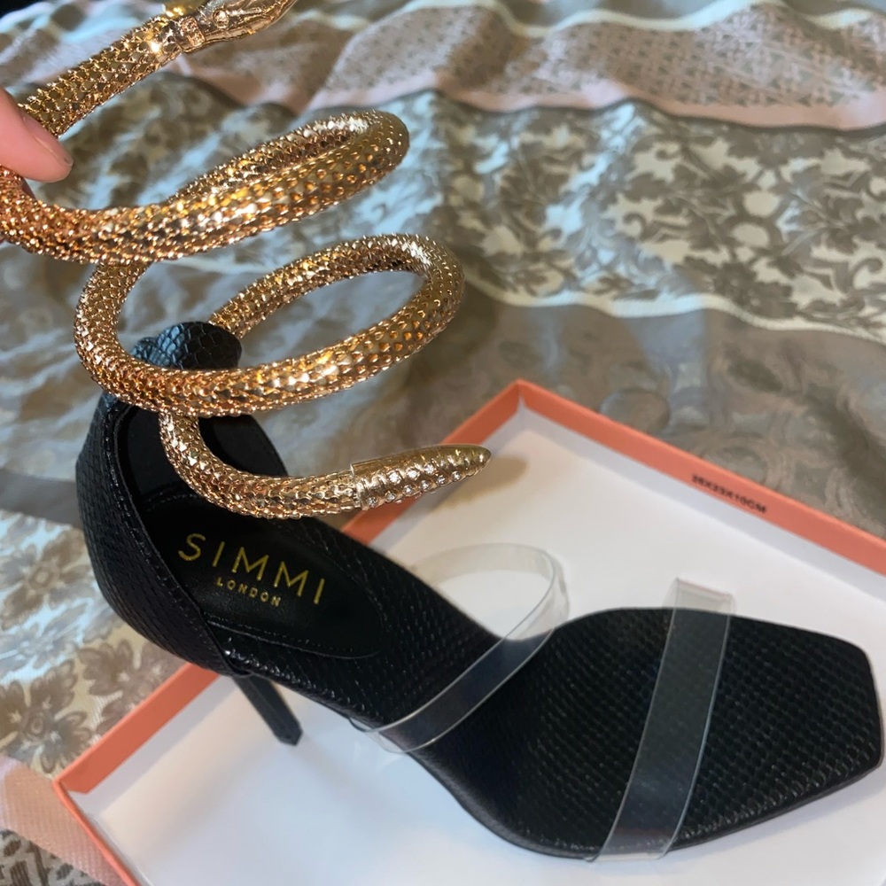 Never worn Simmi London heels